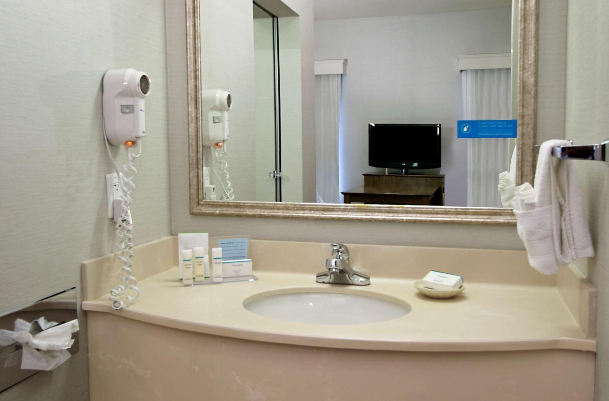 Hampton Inn & Suites Columbus Хиллиард Экстерьер фото