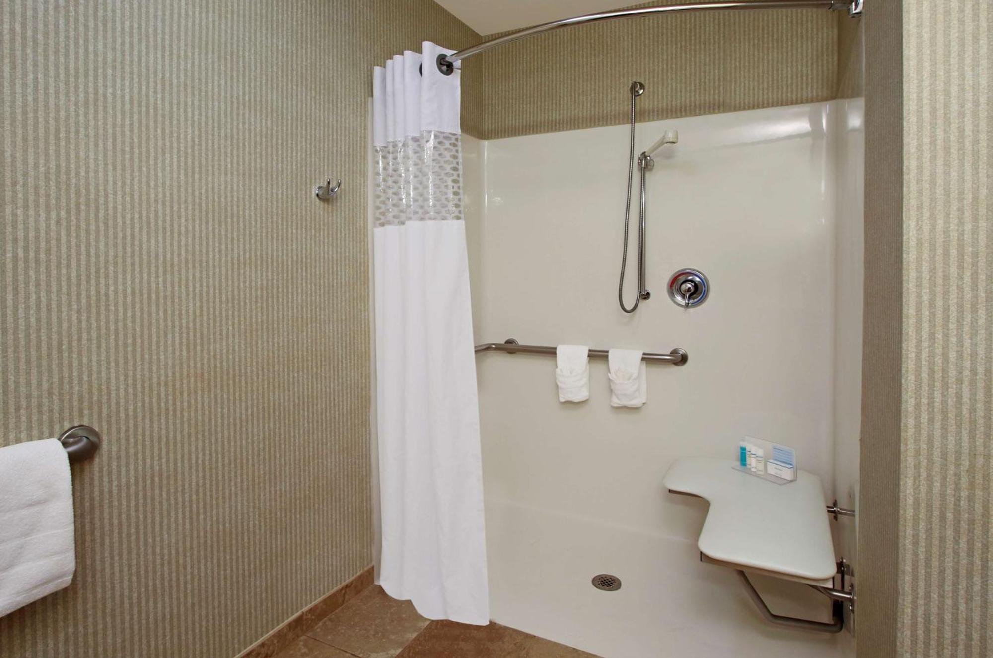 Hampton Inn & Suites Columbus Хиллиард Экстерьер фото