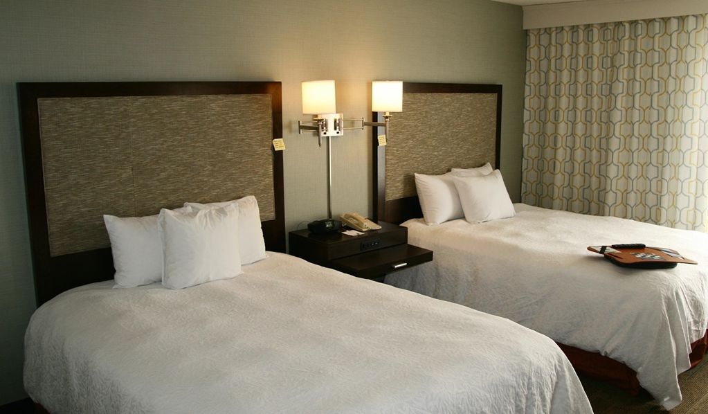 Hampton Inn & Suites Columbus Хиллиард Номер фото