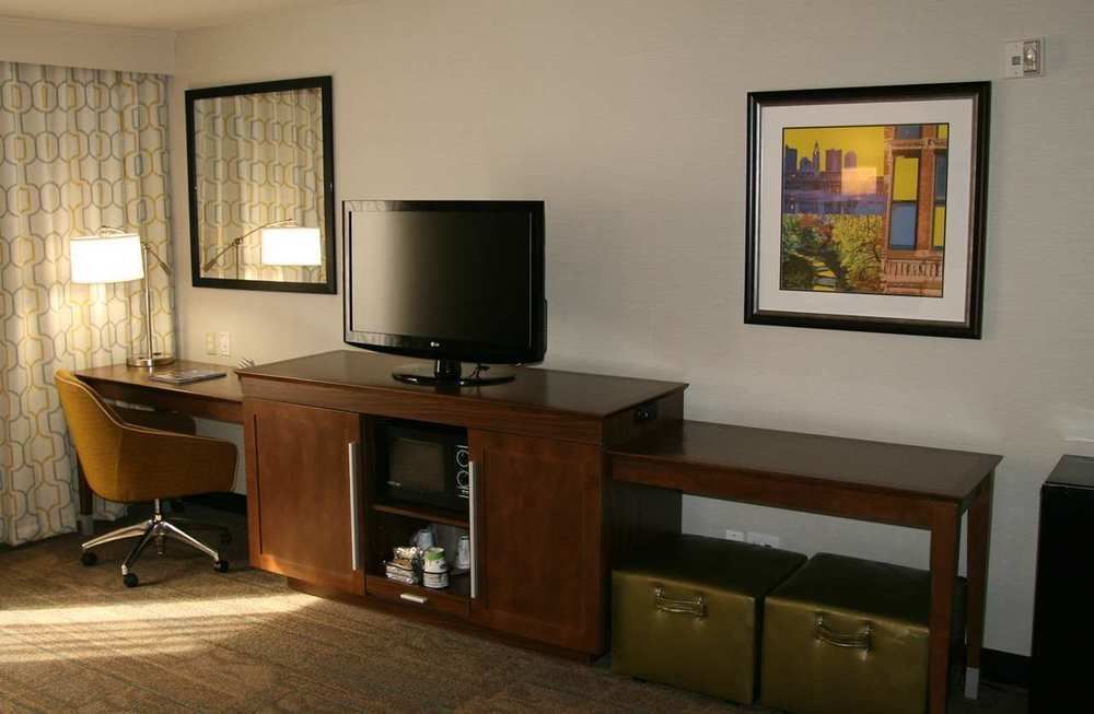 Hampton Inn & Suites Columbus Хиллиард Экстерьер фото