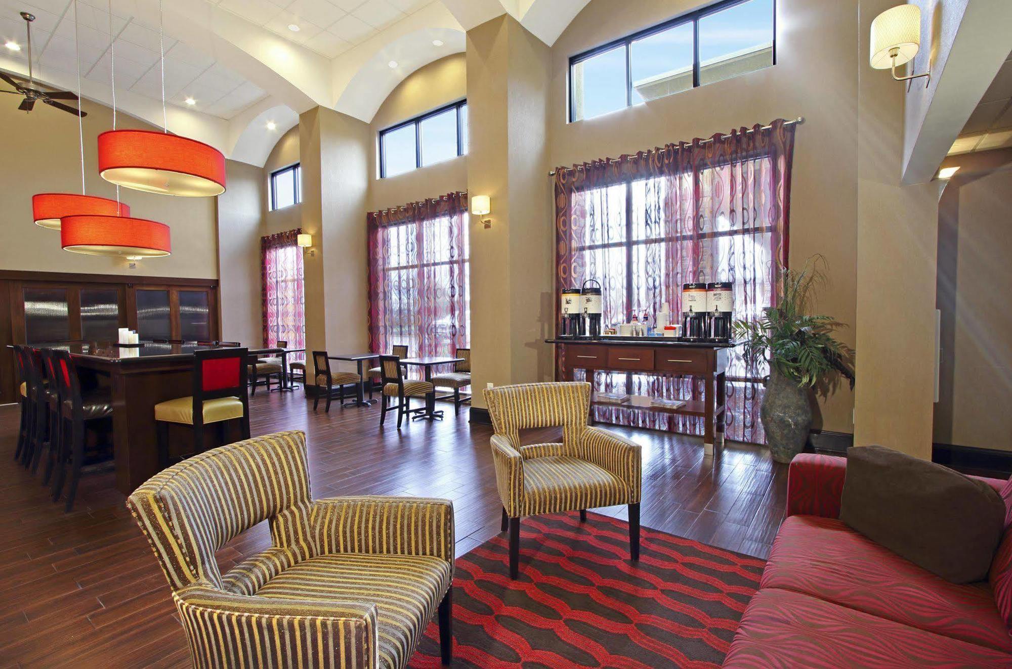 Hampton Inn & Suites Columbus Хиллиард Экстерьер фото